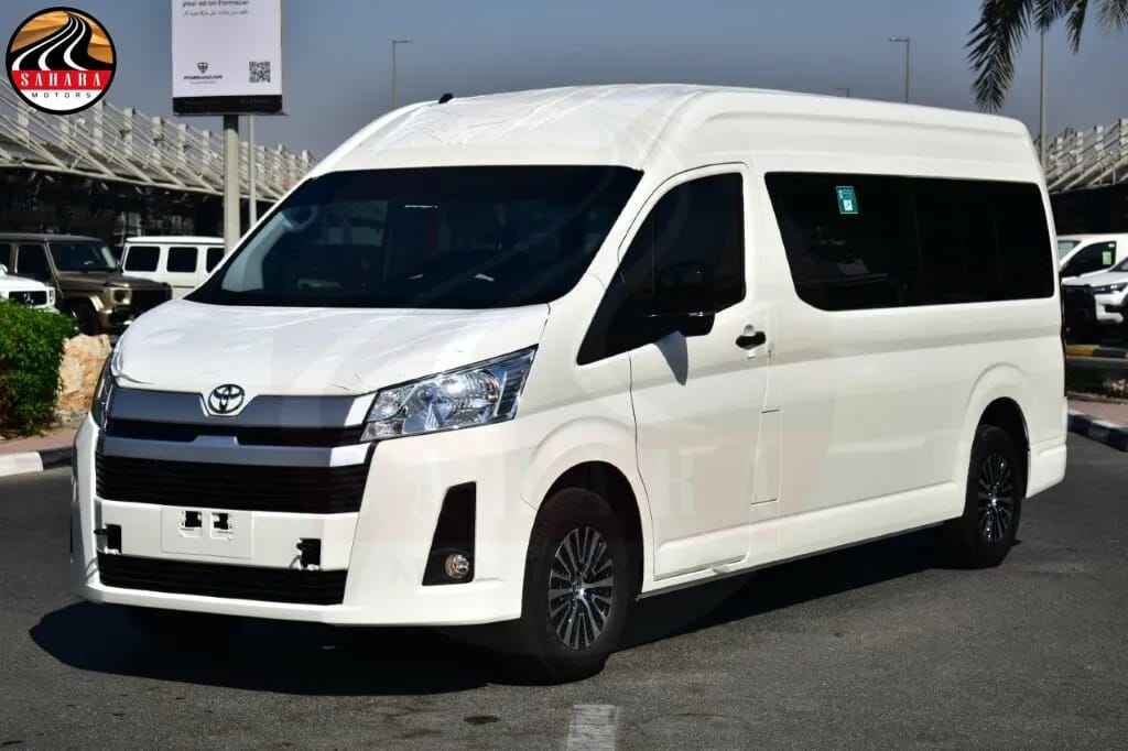 Toyota Hiace – spacious van for group travel